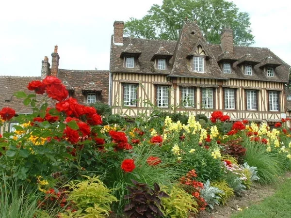 LYONS-LA-FORÊT
