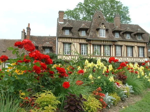 LYONS-LA-FORÊT
