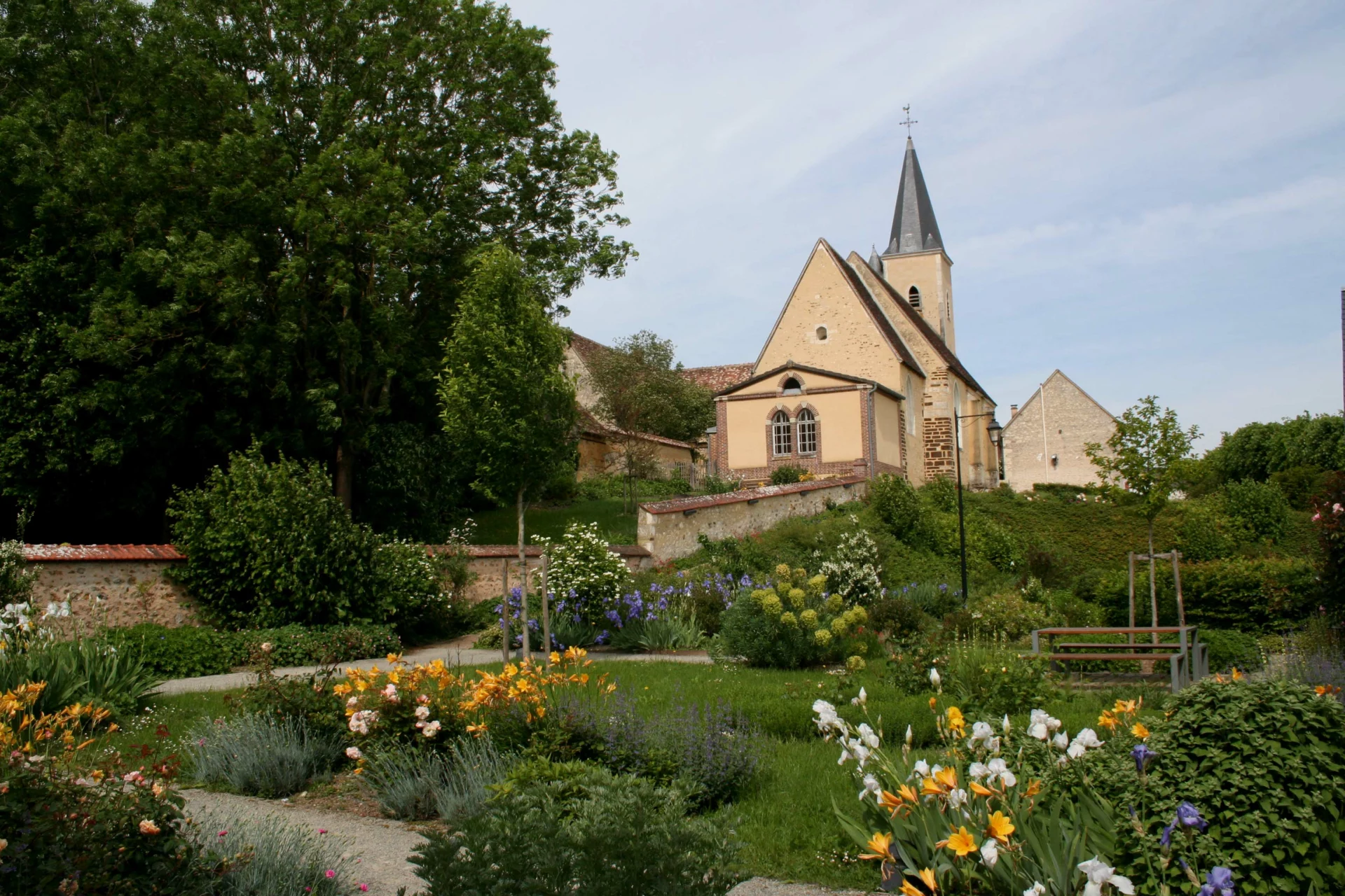 TRIZAY-COUTRETOT-SAINT-SERGE