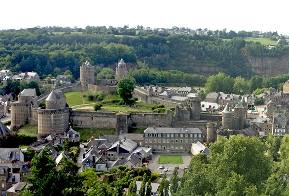 FOUGÈRES