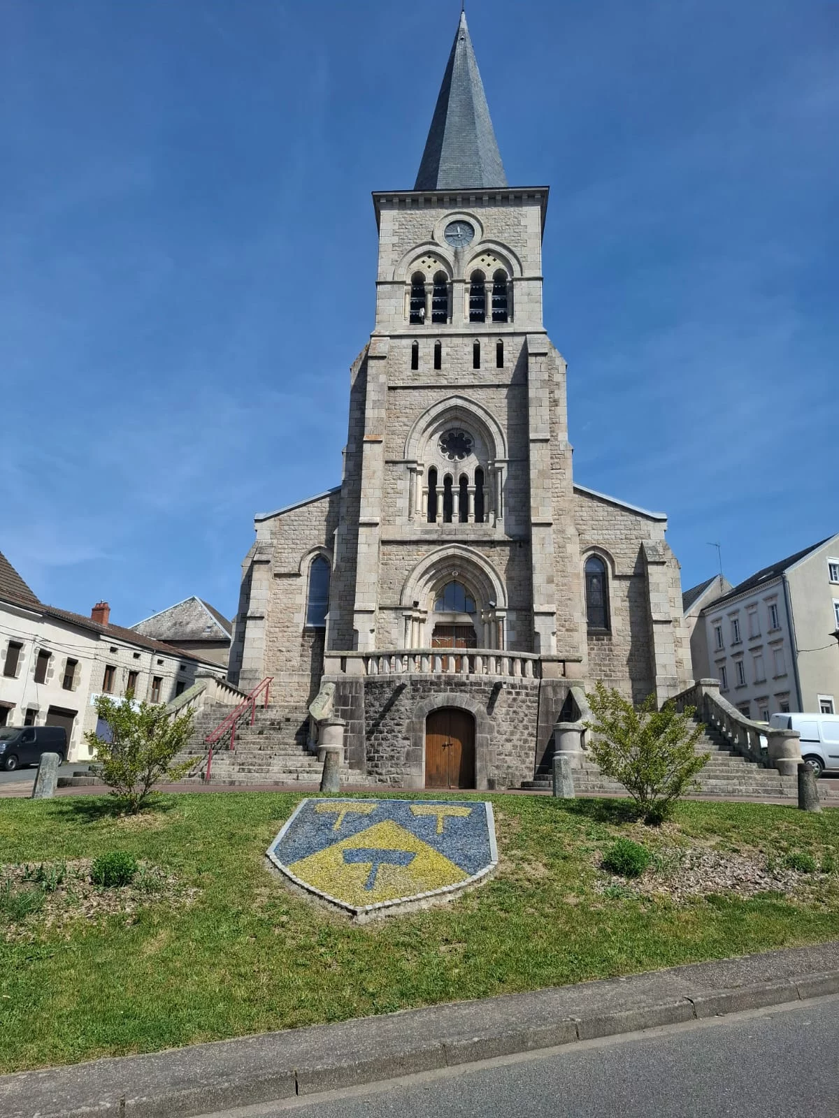 LE MAYET-DE-MONTAGNE
