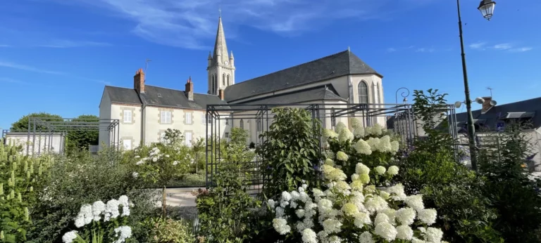 SAINT-CYR-EN-VAL