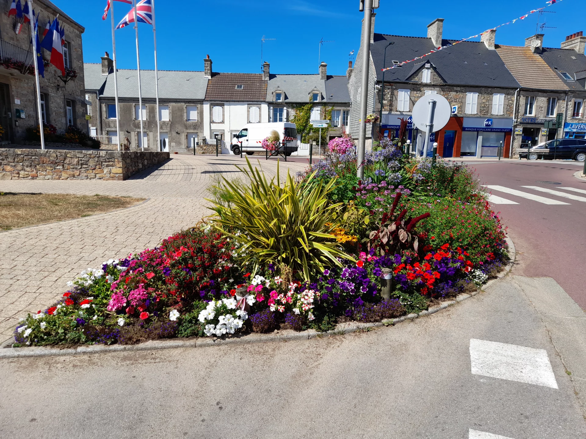 LES PIEUX
