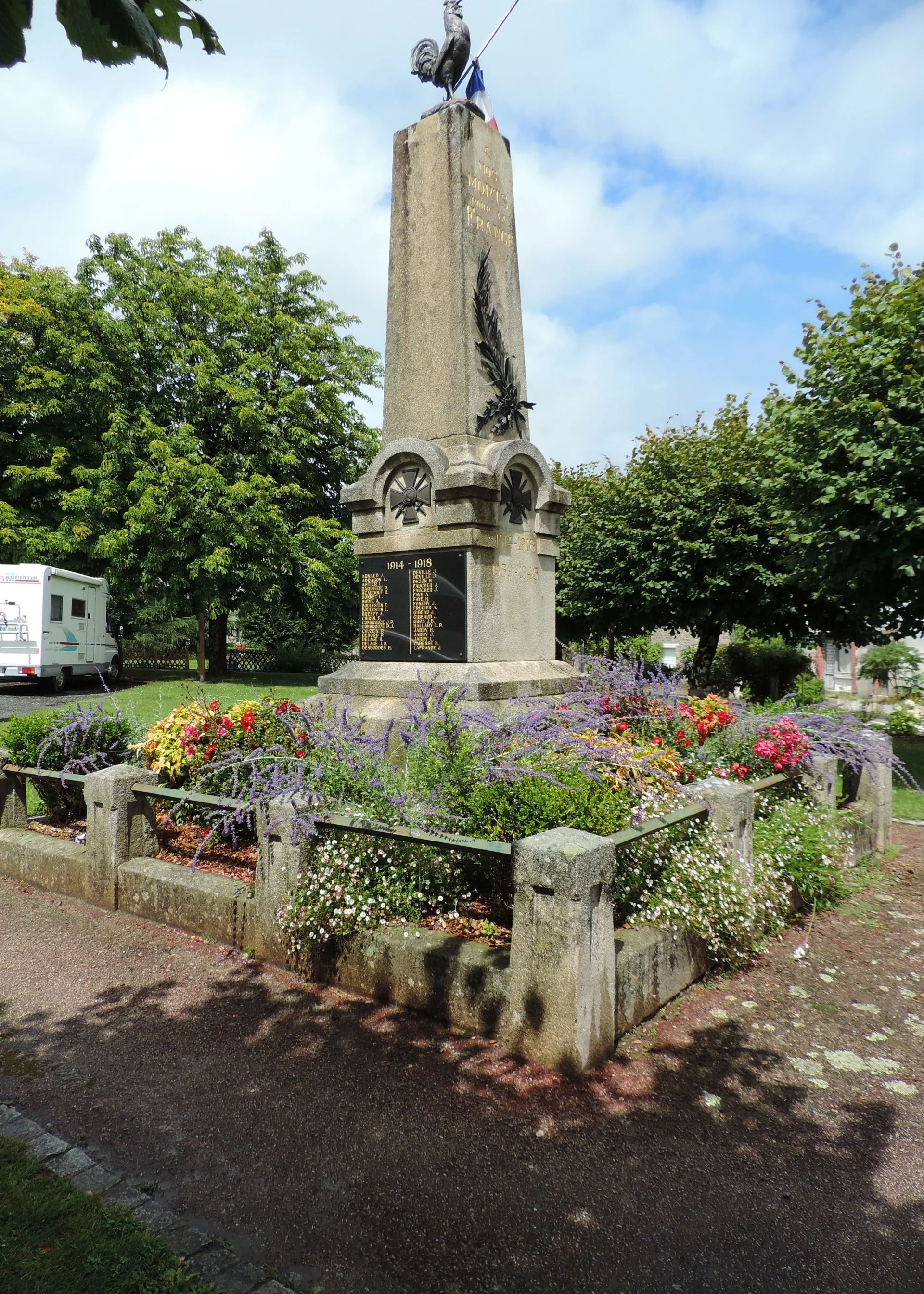 SAINT-HILAIRE-LES-PLACES