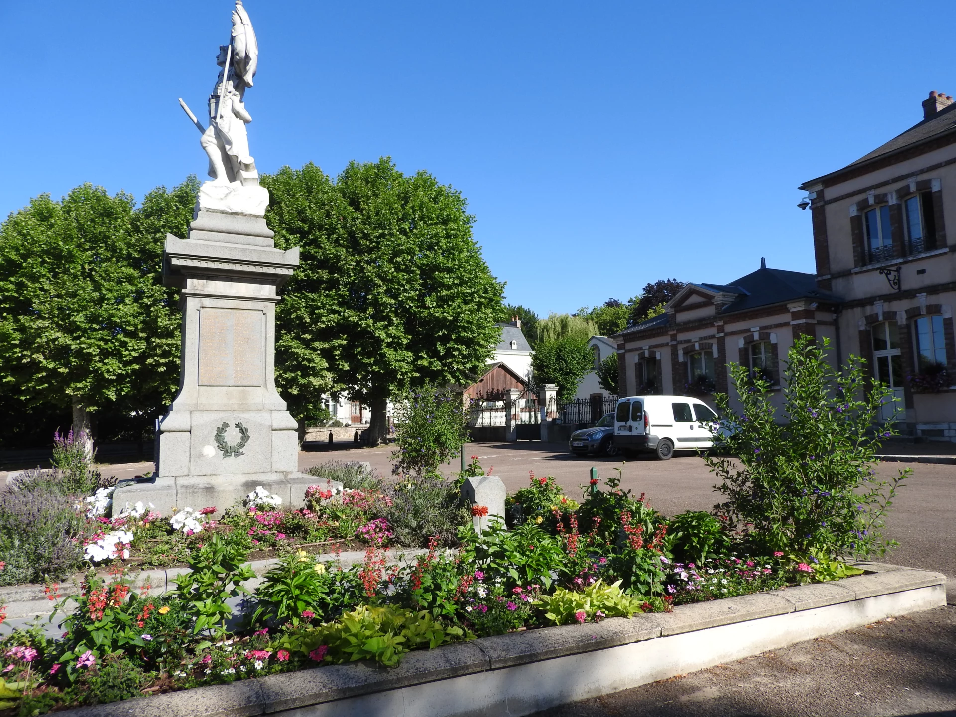 BLÉNEAU