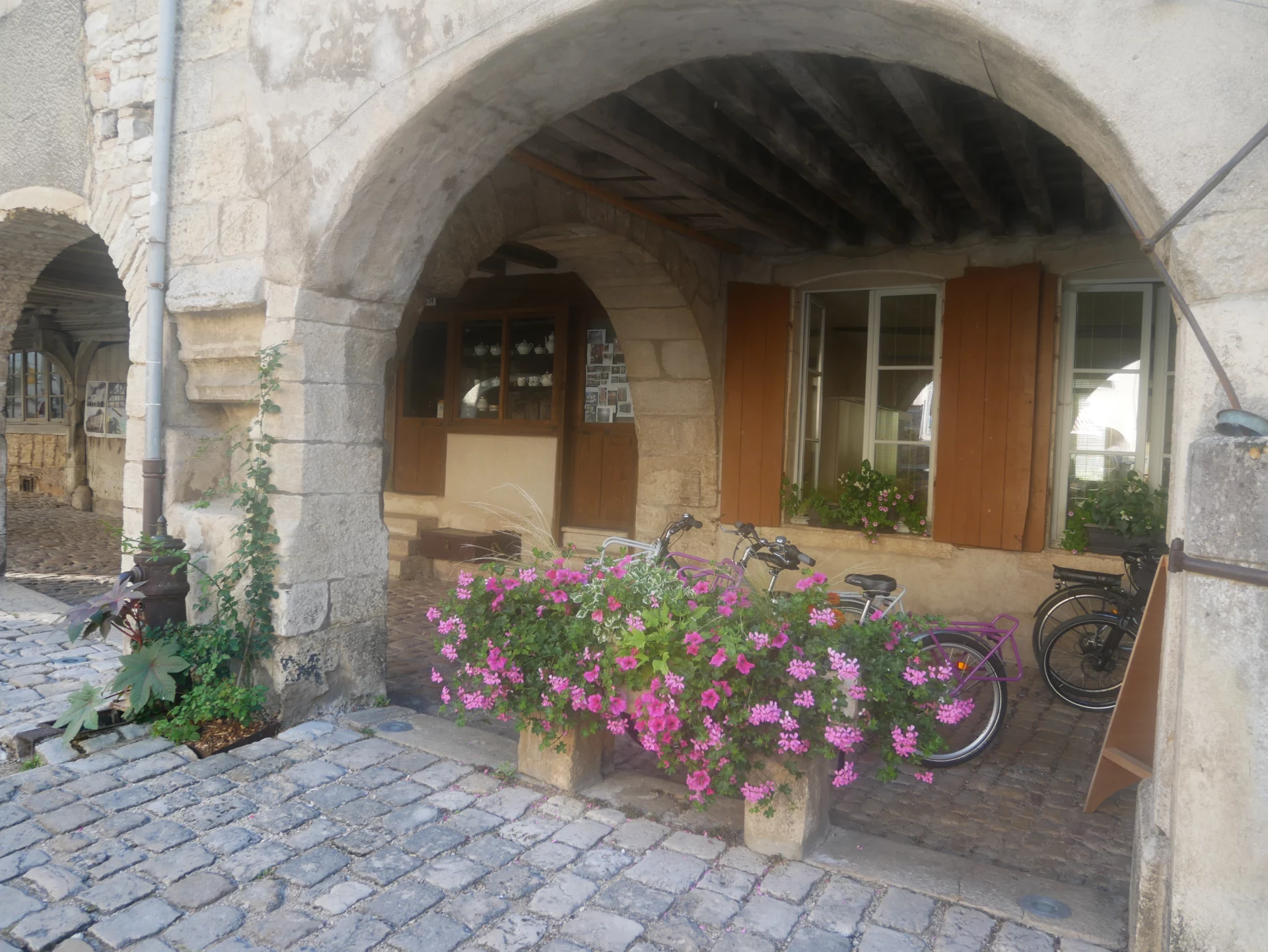 NOYERS-SUR-SEREIN