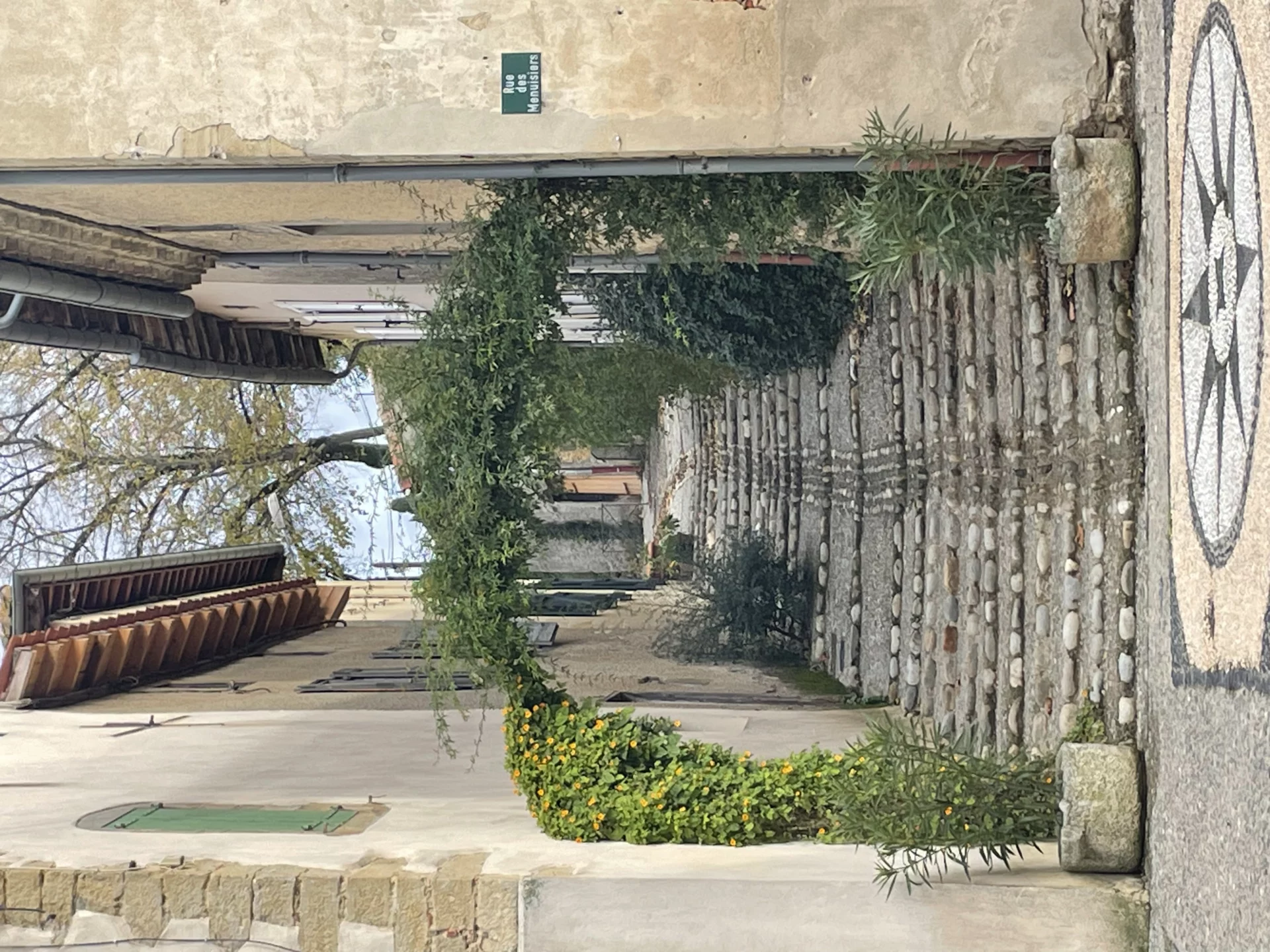 SAINT-MICHEL-DE-LANÈS