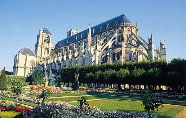 BOURGES